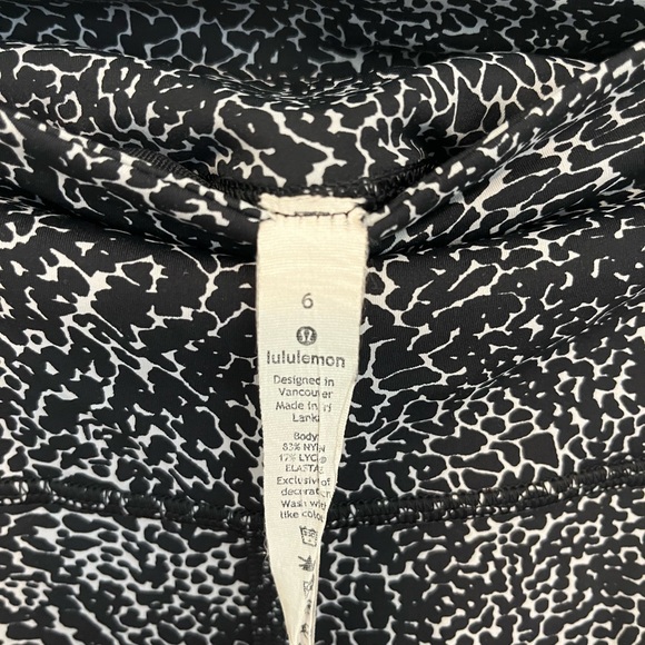 LULU LEMON 6 running legging - Picture 2 of 4